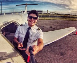 Pose Ganteng Para Pilot Amerika Latin