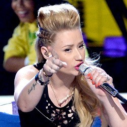 Kisah di Balik Penampilan Iggy Azalea di Lagu Ariana Grande