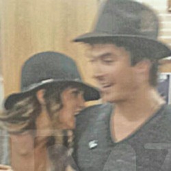 Ups, Ian Somerhalder dan Nikki Reed Kepergok Belanja Sex Toys Bareng