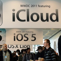 Apple Banjir Komplain Pasca Skandal Foto Bugil Artis