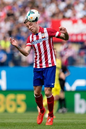 Southampton Pinjam Alderweireld dari Atletico