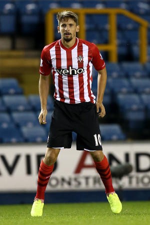 Hull Daratkan Diame dan Ramirez