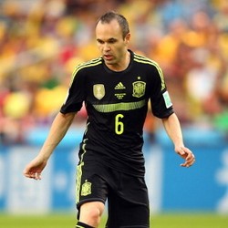 Cedera, Iniesta Absen Hadapi Makedonia dan Prancis