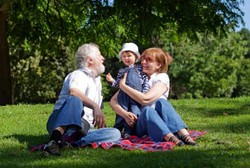 Tak Melulu Salah Ortu, Anak Mudah Sakit Bisa Karena Dosa Kakek-Nenek