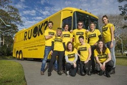 Cegah Remaja Bunuh Diri, Bus Kuning Ini Akan Keliling Australia