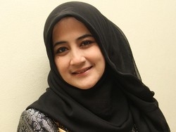 Siapa Pacar Pipik Sekarang?