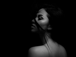 Ini Komentar Ariel Tatum Soal Foto Topless