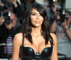 Hacker Curi Foto Bugil Selebriti, Kim Kardashian: Ini Peringatan Penting