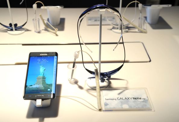 Keunikan Layar Lengkung Note Edge