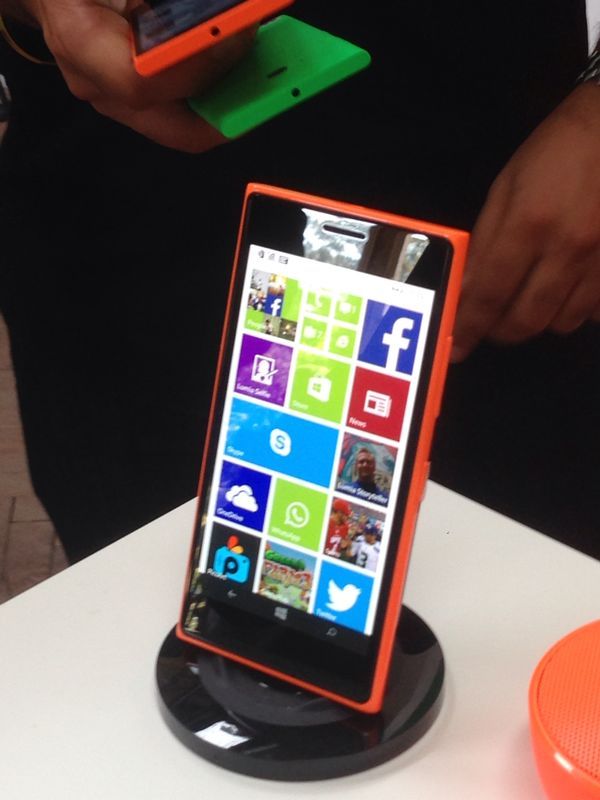 Selfie Dengan Duo Lumia 735 & 730