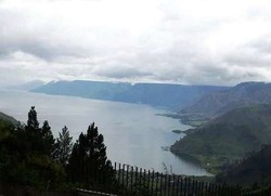 Danau Toba, Udaranya Segar & Pemandangannya Bagus