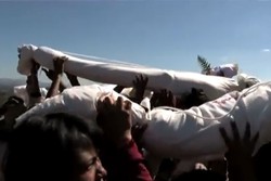 Suku Malagasi di Madagaskar, Berdansa dengan Tulang jenazah