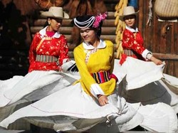 Suku Mosuo di Tiongkok, di Sini Wanita yang Berkuasa!