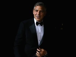 George Clooney Sutradarai Film Skandal Penyadapan Telepon Selebriti