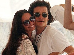 Orlando Bloom Tanggapi Kabar Kedekatan dengan Erica Packer