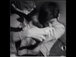 Chika Jessica Pamer Pose Bobo Bareng Teuku Rassya