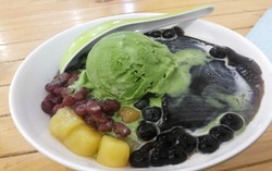 Fat Bubble: Cincau dan Kacang Merah Bersatu Rasa dengan Es Krim Matcha