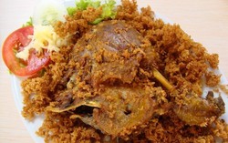 Mau Makan Bebek Goreng Siang Ini? Yuk, Mampir ke Sini!