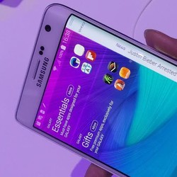 Apa Fungsi Layar Lengkung di Galaxy Note Edge?