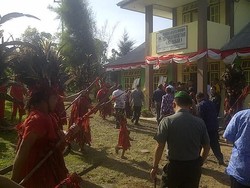 Resmikan Pasar Beriman, Wamendag Disambut Tarian Adat