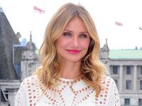 Cameron Diaz Fresh Berbibir Pink