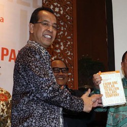 Tanri Abeng-Robby Djohan: Dirut Garuda Pengganti Emir Harus Dari Internal