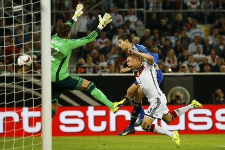 Jerman Kalah karena Pertahanan yang Lemah