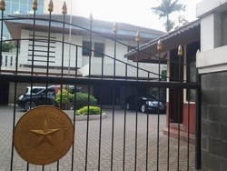 Penjaga Rumah: Pak Jero Belum Pulang dari Kemarin