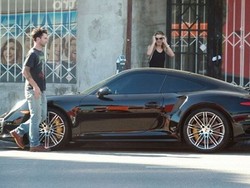 Adam Levine Mulai Suka Mobil Baru?