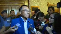 Jero Wacik Resmi Mundur Hari Ini