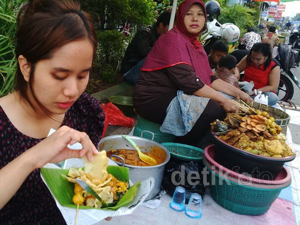 Mencicipi Sego Boranan Khas Lamongan