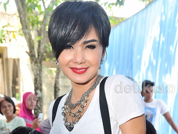 Raffi-Nagita Akan Menikah, Yuni Shara Senang