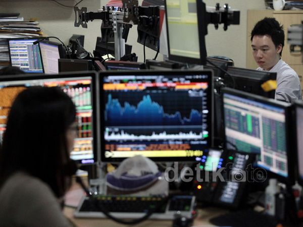 Melihat Kesibukan di Dealing Room Bank Mandiri