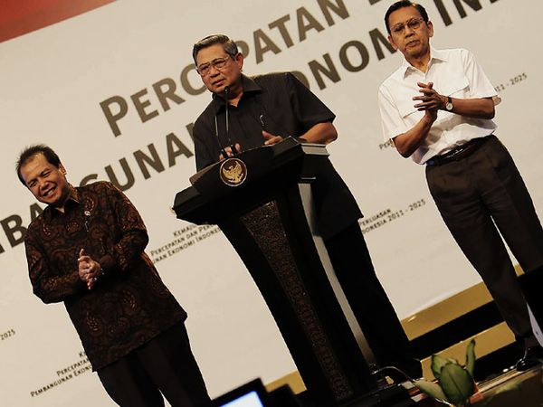 SBY Resmikan Proyek-proyek MP2EI