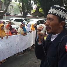 Ratusan Warga di Bojonegoro Tolak Tempat Karaoke