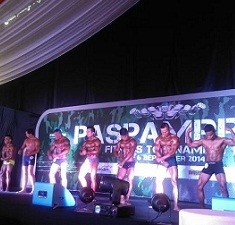 Ratusan Binaragawan Tampilkan Pose Terbaiknya di Turnamen