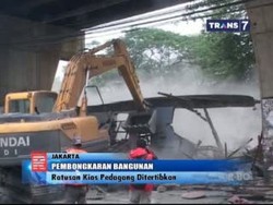 Ratusan Kios Pedagang Ditertibkan