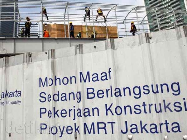 Pembangunan JPO Bunderan HI Terus Dikebut