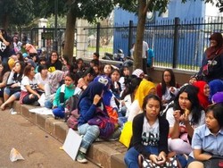100 Fans Rela Pulang-Pergi Yogyakarta-Jakarta Demi Konser EXO