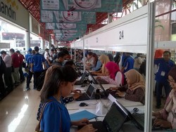Ada Sarjana Melamar Lowongan Tingkat SMA di Job Fair Kemayoran