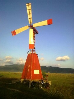 Kincir Angin Ini Bukan di Amsterdam, Tapi di Pacitan