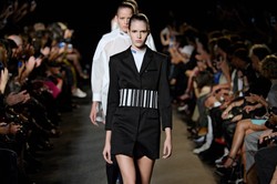 Garis Minimalis Nan Sporty, Koleksi Musim Semi Alexander Wang