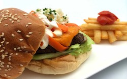 Cocktail Klasik dan Musik Akustik Kini Bisa Dinikmati di Umbra