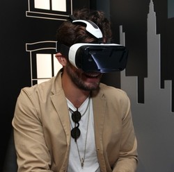 Menjajal Galaxy Gear VR: Serasa Punya Bioskop Pribadi!