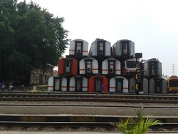 Bos KAI: Bangkai KRL di Stasiun Purwakarta akan Dijual ke Krakatau Steel