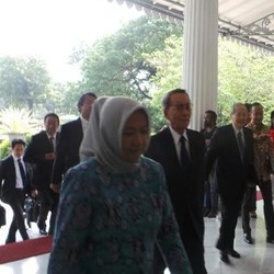 Di Balai Kota, Jokowi Terima Bos Mitsubishi Bahas Investasi Rp 50 Triliun di Maluku