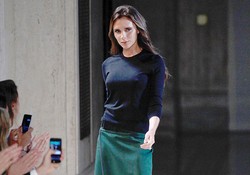 Victoria Beckham Rilis Desain Sepatu Perdana Untuk New York Fashion Week