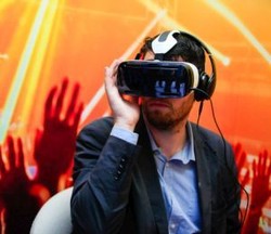 Kapan Samsung Galaxy VR Masuk ke Indonesia?