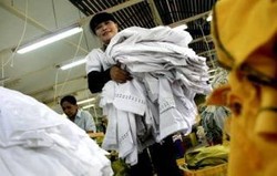 Dulu Hanya Makanan dan Pakaian, Kini Buruh Minta Parfum Hingga Mesin Cuci