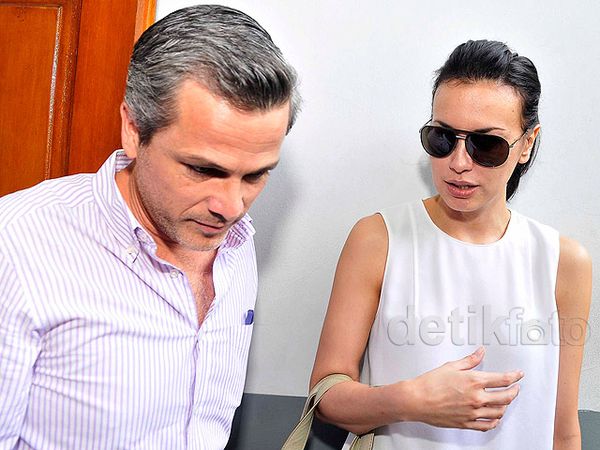 Sophia Latjuba dan Mantan Suami di Persidangan